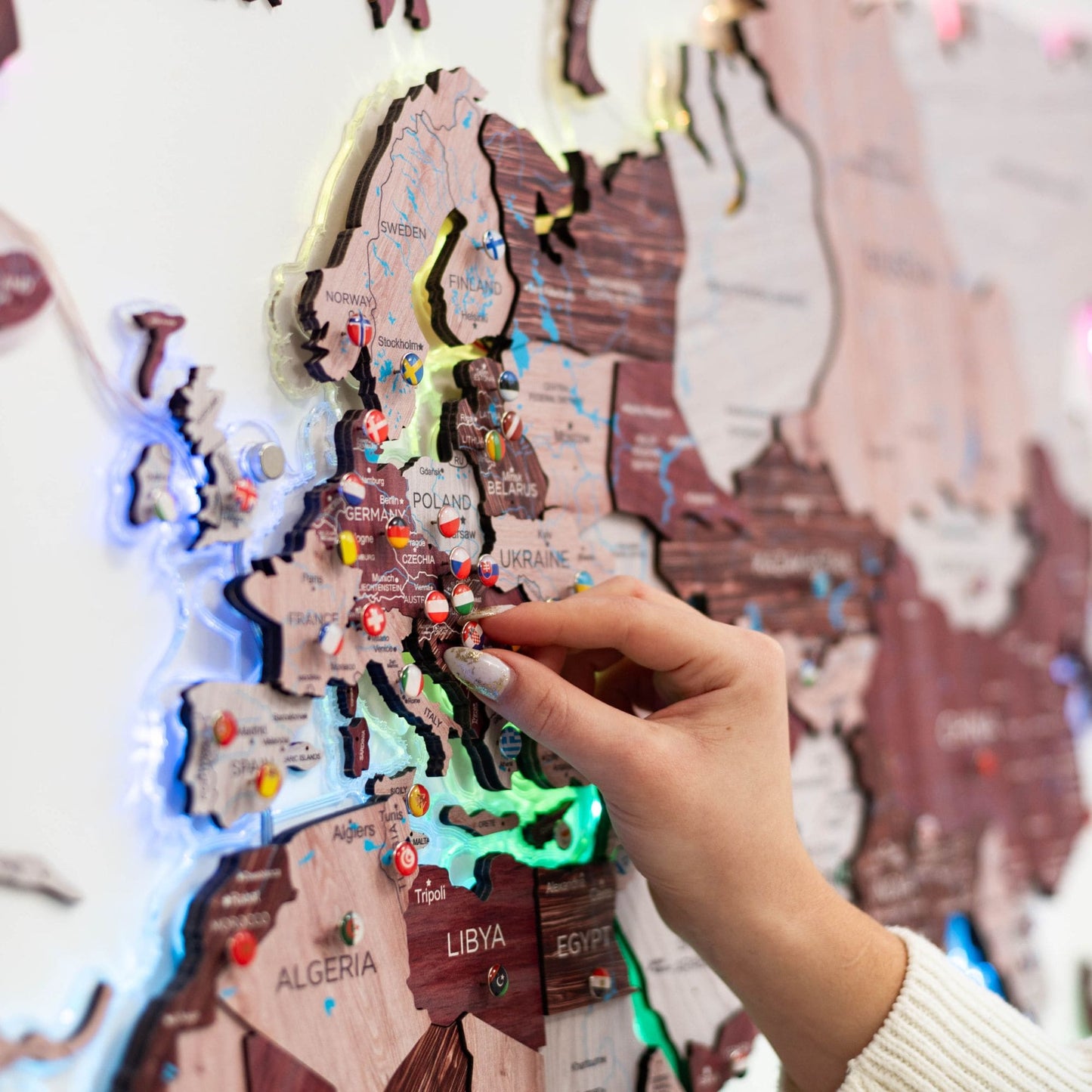 3D LUMINOUS LED Wooden World Map 2.0 Cappuccino