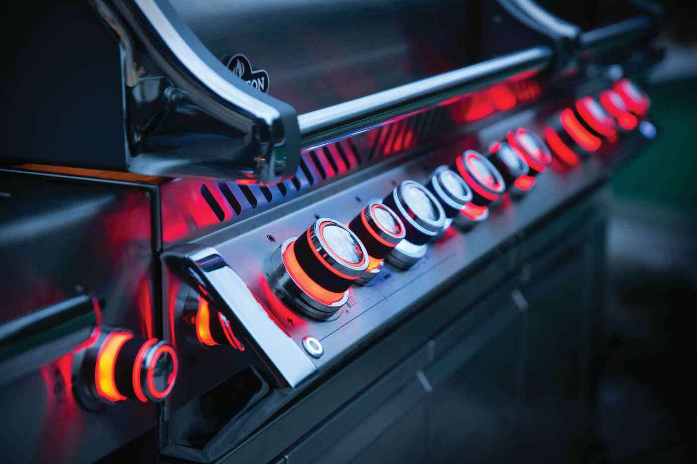 Classic Prestige® PRO 825 RSBI with Power Side Burner, Infrared Rear & Bottom Burners